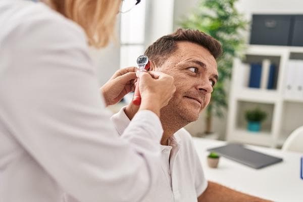 Pay Attention to Aphonia that Lasts More Than 15 Days!