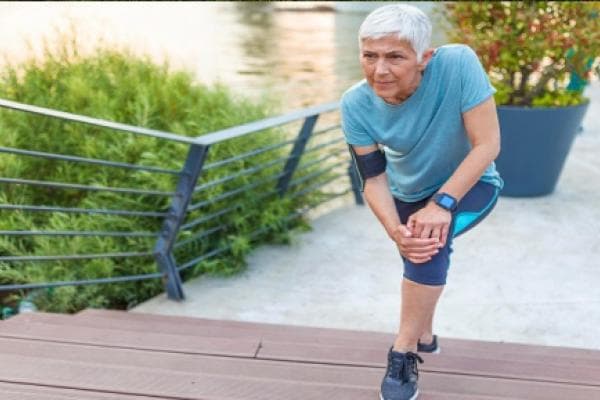 Crunching in the Kneecap May Be a Sign of Calcification